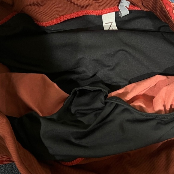 Z by Zella Red Activewear Sports Shorts - Picture 6 of 8